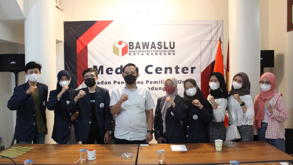 Ketua Bawaslu Kota Bandung Terima Audiensi Mahasiswa