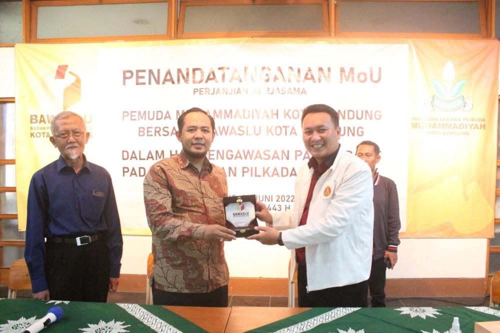 Penandatanganan MoU Dengan Pemuda Muhammadiyah Kota Bandung