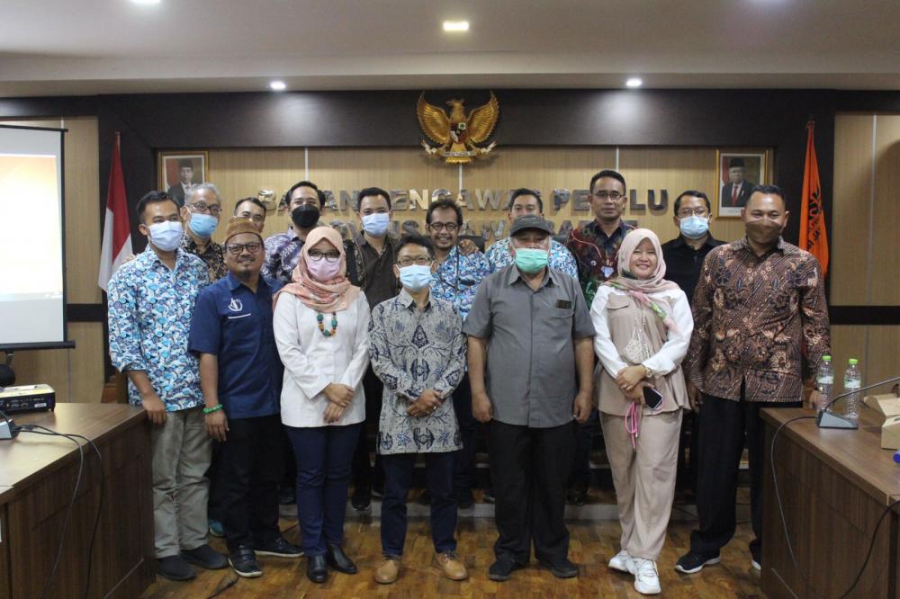 Rapat Dalam Kantor Penyelesaian Sengketa Proses Pemilu Acara Cepat