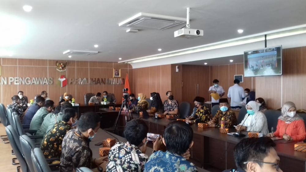 Rapat Divisi Penanganan Pelanggaran : Netralitas Kepolisian Dalam Pemilu dan Pemilihan