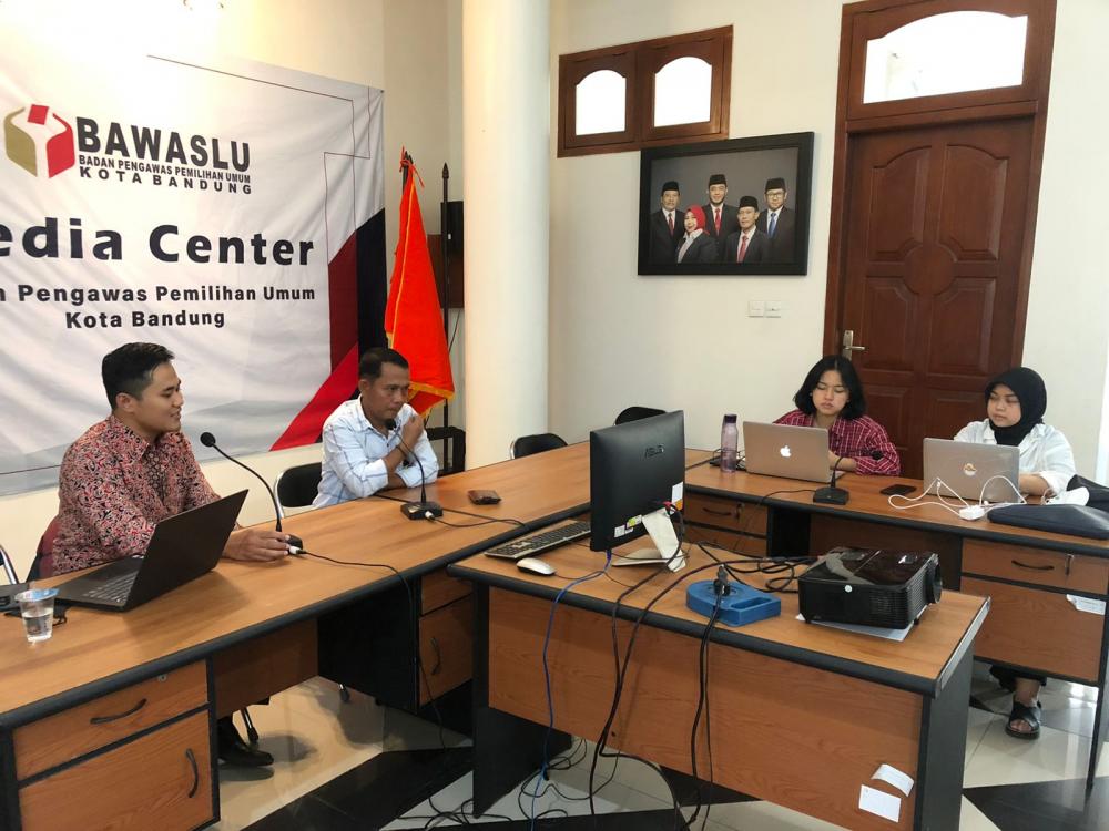 Asistensi Divisi Hukum Humas Data dan Informasi Bawaslu Kota Bandung