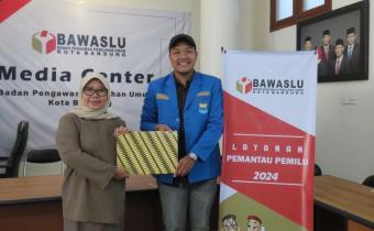 Sambangi Bawaslu Kota Bandung, PMII Daftarkan Diri Menjadi Pemantau Pemilu 