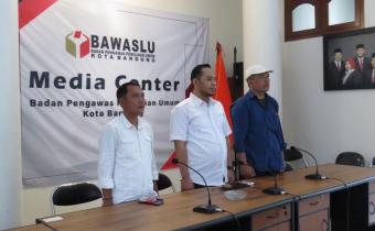 Pimpinan Bawaslu Kota Bandung Ikuti Kegiatan Rakor Pembahasan Perencanaan Program Kerja TA 2022